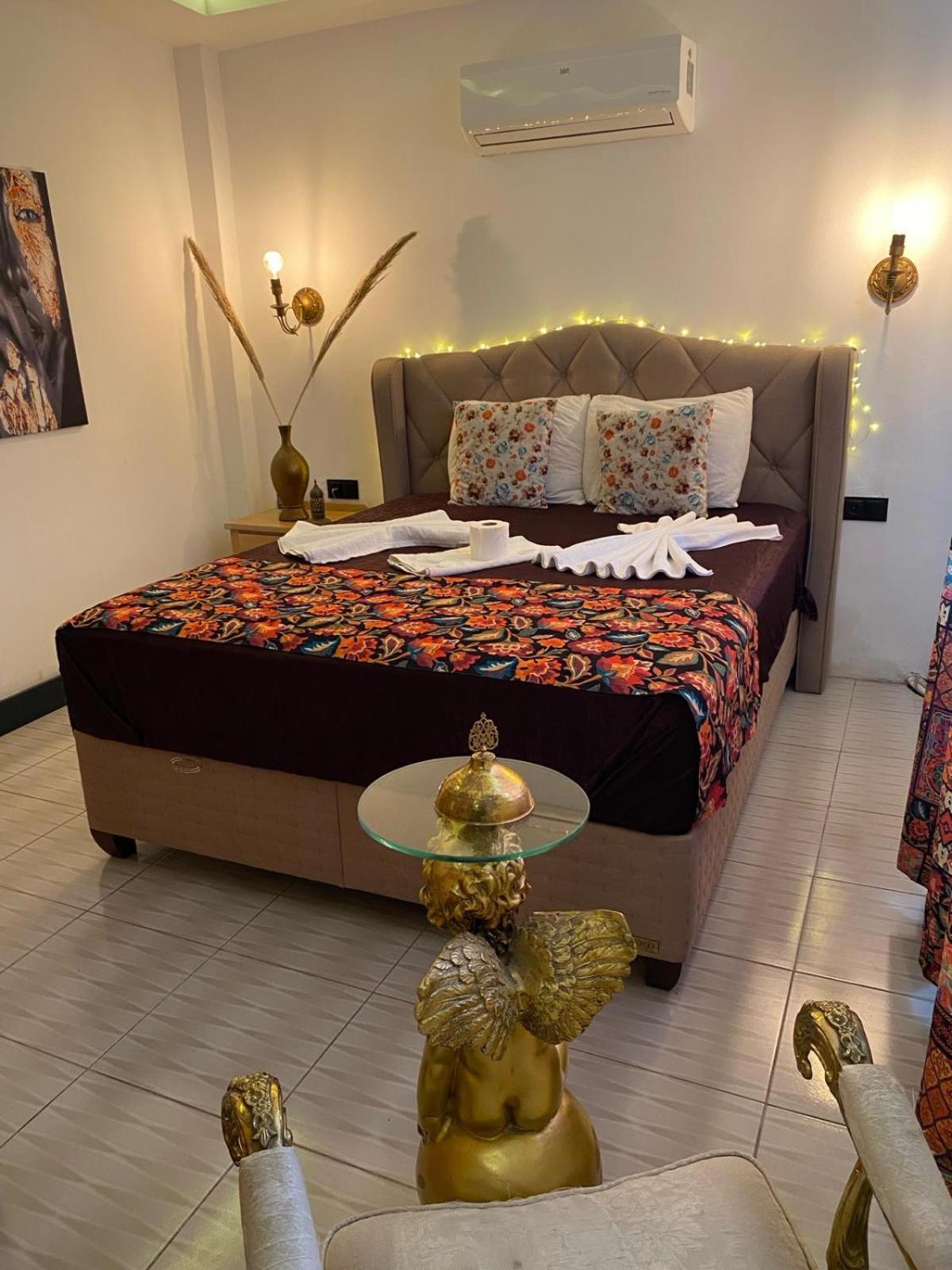 White Country Boutique Hotel อันตัลยา ภายนอก รูปภาพ